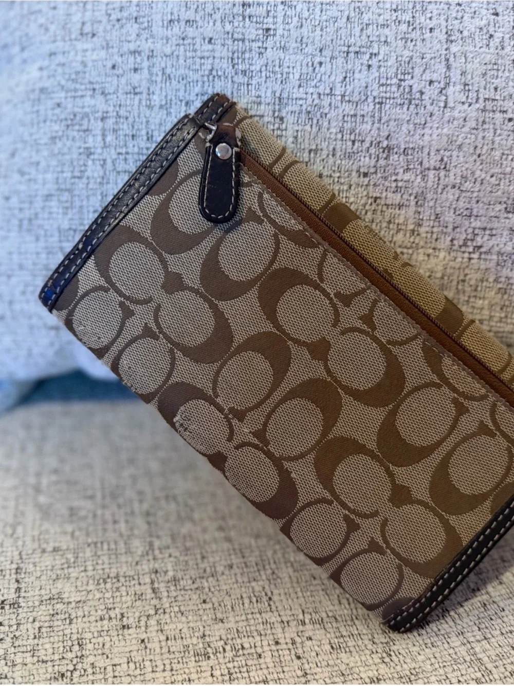 Coach Kelsey Sig Canvas Tote & Hamptons Sig Wallet 11x15 - Picture 11 of 16